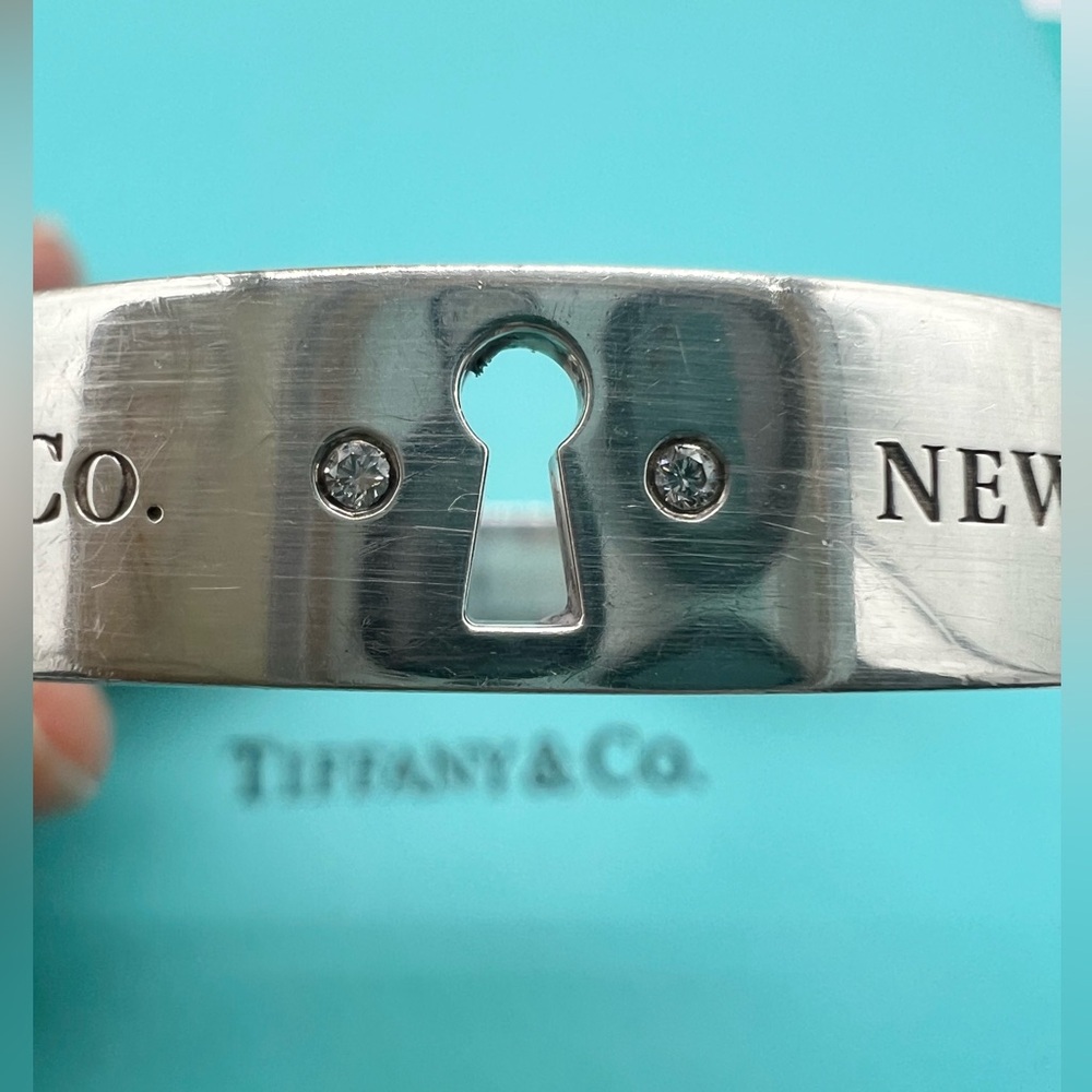 🔴Authentic Vintage Tiffany & Co. Silver Keyhole Diamonds Cuff Bracelet 🔴 - Picture 8 of 14